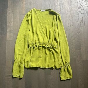 Charming parrot leaf green blouse